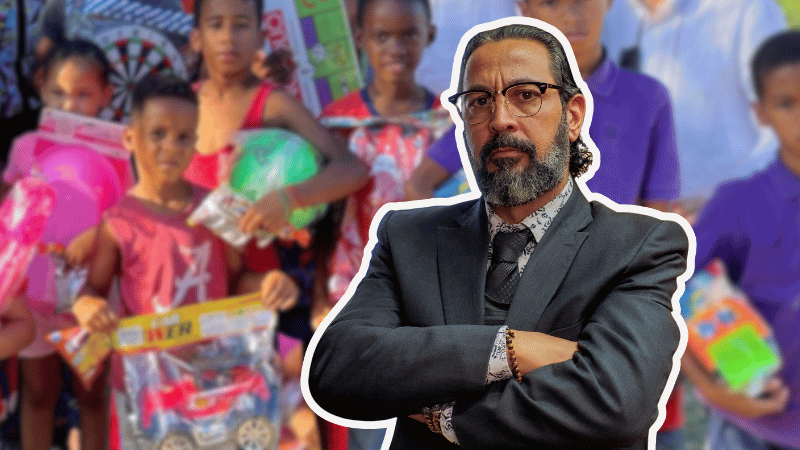 Familia Carbone celebra el Día de Reyes con masiva entrega de juguetes en Pedro Brand.