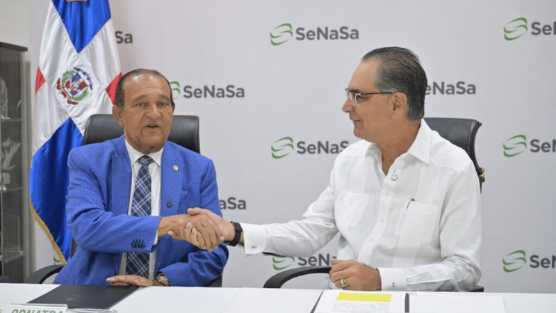 Senasa y Conatra firman convenio que beneficiaría a unos 150 mil choferes y sindicalistas