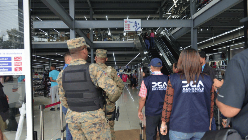 DGA Fiscaliza Tiendas Chinas en Santo Domingo por Irregularidades en Importaciones