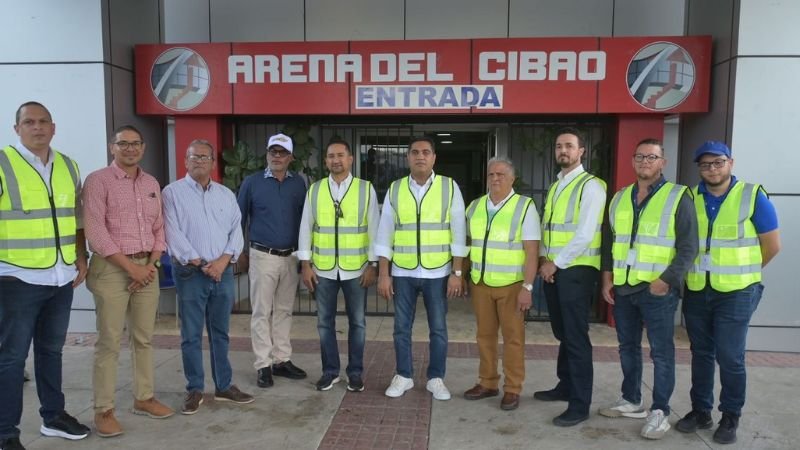 Ministro Kelvin Cruz encabeza inspección técnica en la Gran Arena del Cibao