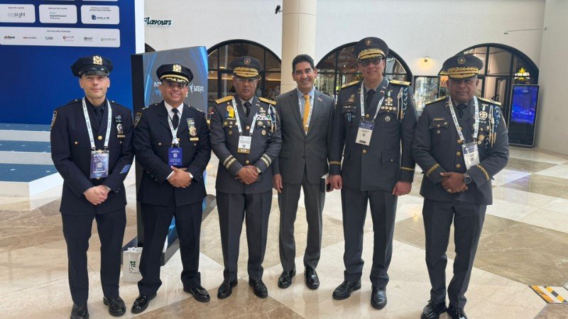 Policía Nacional participa en la Cumbre Mundial de Policía 2025 en Dubái con enfoque en innovación y cooperación internacional