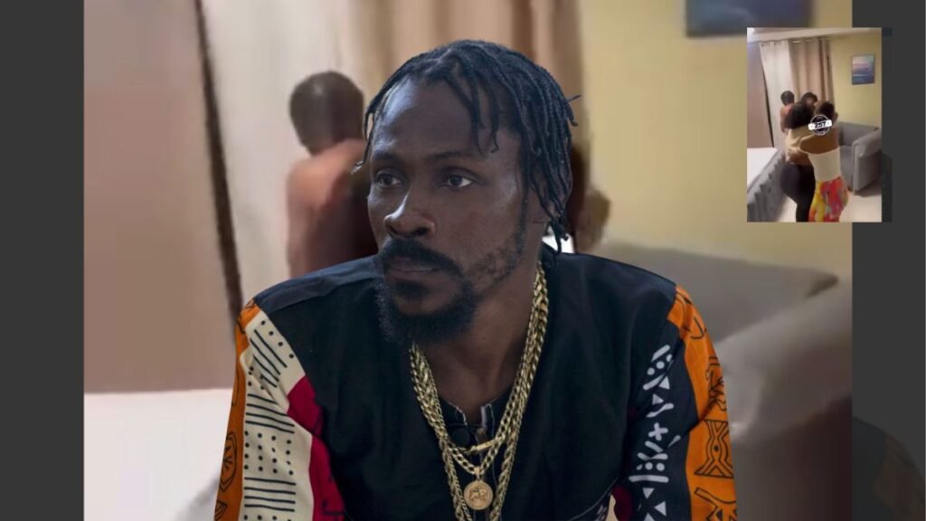 VIDEO: Jefe de banda haitiana Vitel’Homme es sorprendido por su esposa en pleno romance con amante: estalla pelea brutal