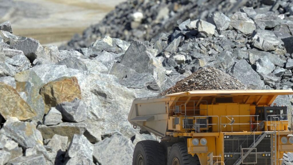 China descubre gigantesco yacimiento de litio con más de 1,3 millones de toneladas