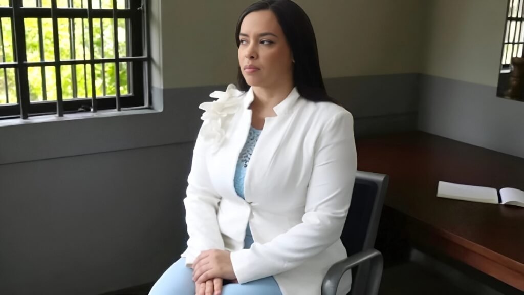 Ingrid Jorge Aparece en el Palacio de Justicia Tras Orden de Detención