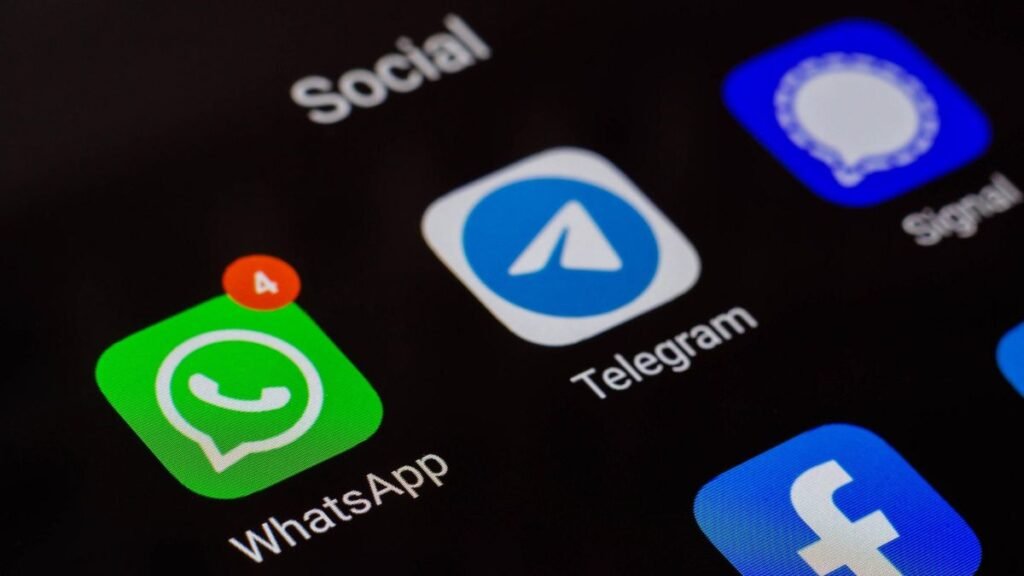 Rusia limita llamadas por Telegram y WhatsApp y logra reducir estafas en un 40 %