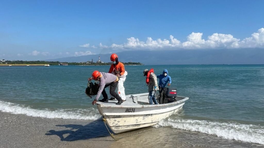 Hallan sin vida a dos pescadores desaparecidos en aguas del Mar Caribe