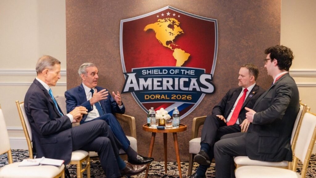 Abinader fortalece diálogo comercial con Estados Unidos durante cumbre regional en Miami