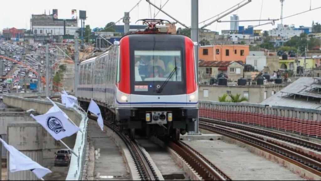 Fuerza del Pueblo advierte riesgos en extensión Línea 2C del Metro y pide auditoría independiente